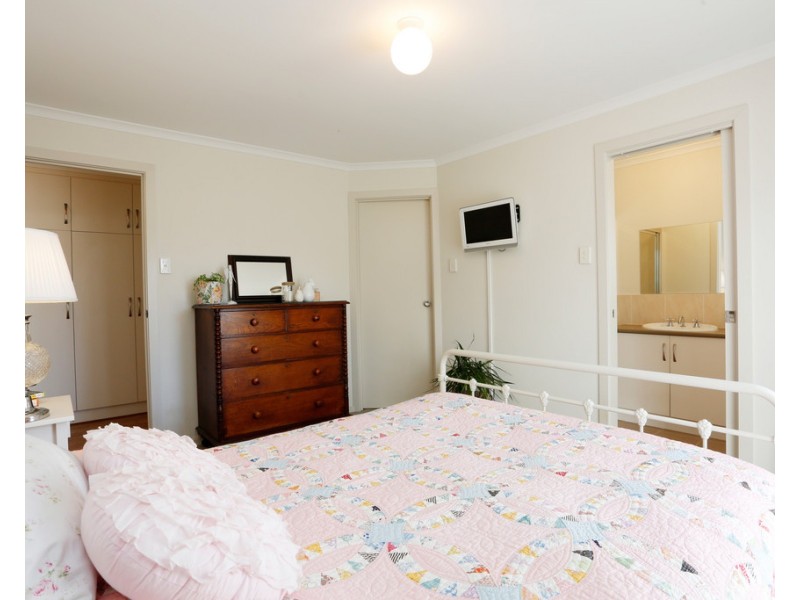 2A ELIZABETH AVENUE, Nuriootpa SA 5355