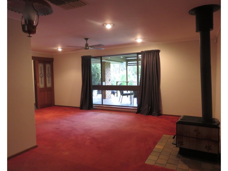 5 Warren Avenue, Williamstown SA 5351