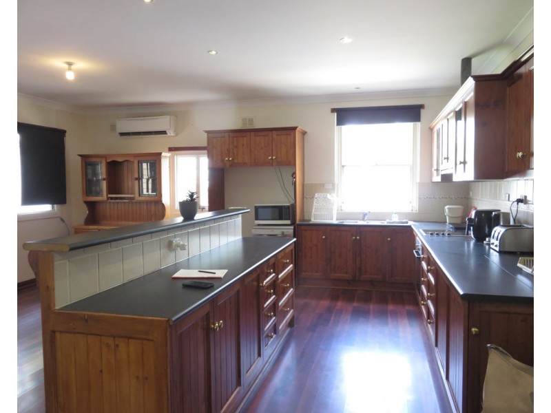 31 Murray Street, Greenock SA 5360