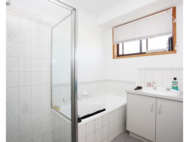 1 SIOSTROM COURT, Willaston SA 5118