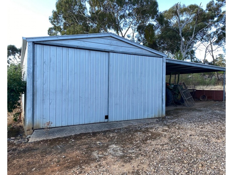 8538 Horrocks Highway, Clare SA 5453