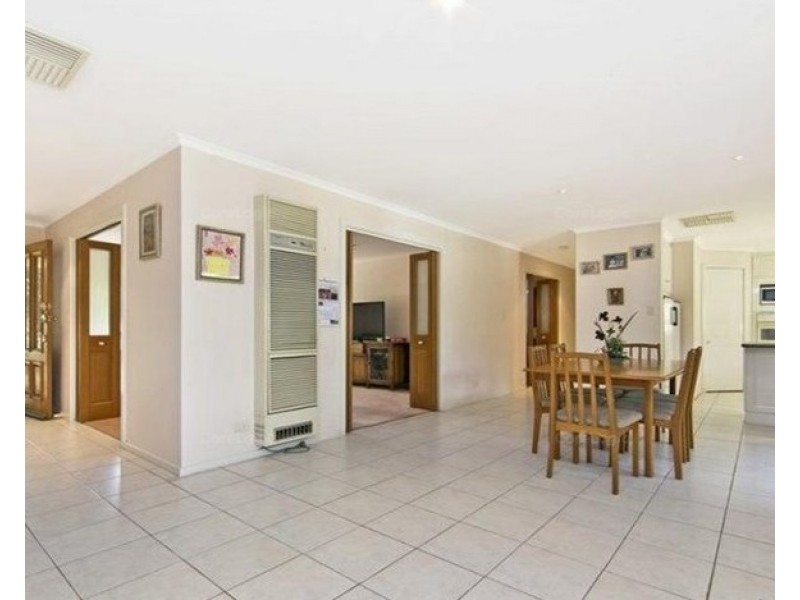 19 Barons Court, Greenock SA 5360