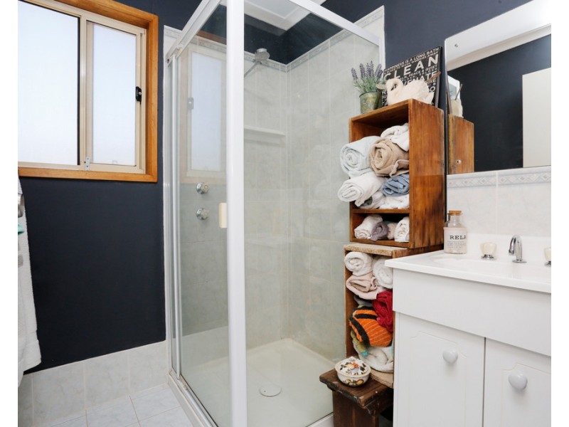 8 ACLAND STREET, Blanchetown SA 5357