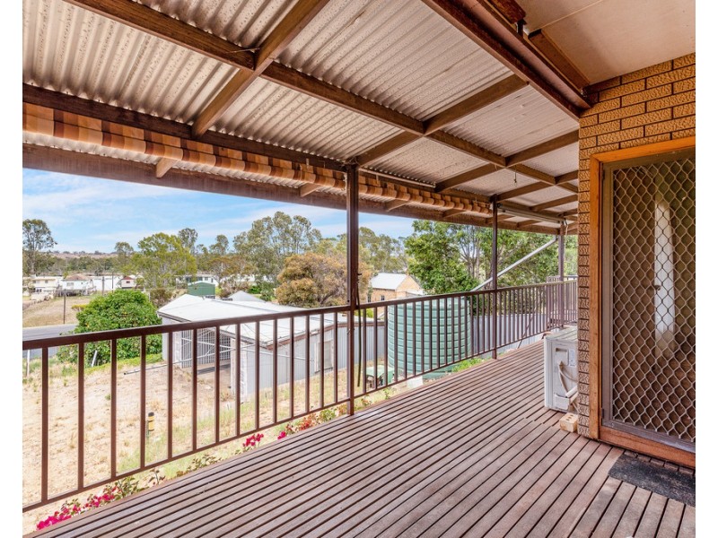 37 Anzac Ave, Swan Reach SA 5354