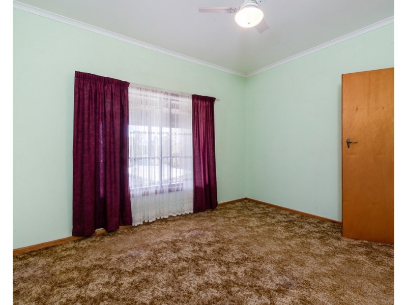 37 Anzac Ave, Swan Reach SA 5354
