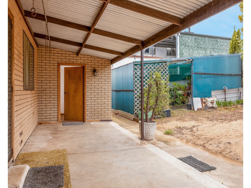37 Anzac Ave, Swan Reach SA 5354