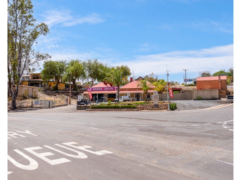37 Anzac Ave, Swan Reach SA 5354