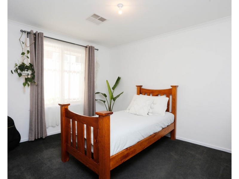 11 CLYDE COURT, Greenock SA 5360