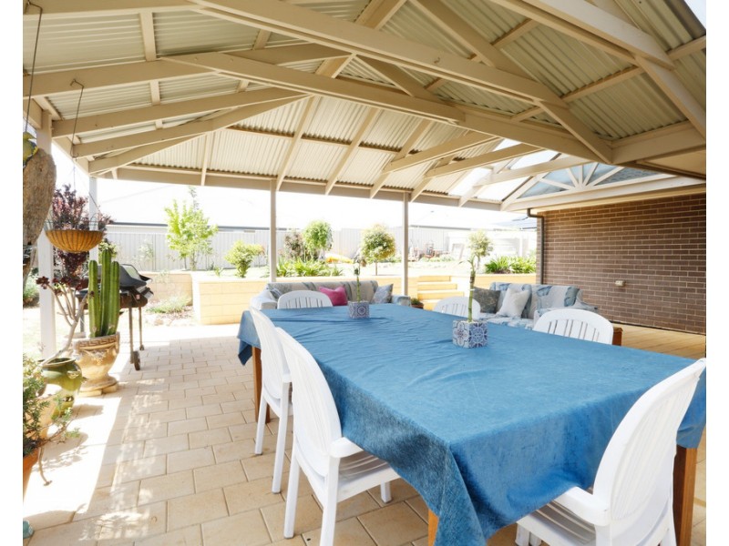 11 CLYDE COURT, Greenock SA 5360