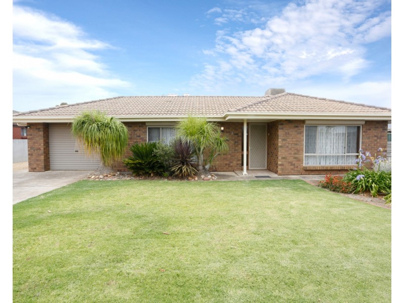 2 BAIRD STREET, Nuriootpa SA 5355