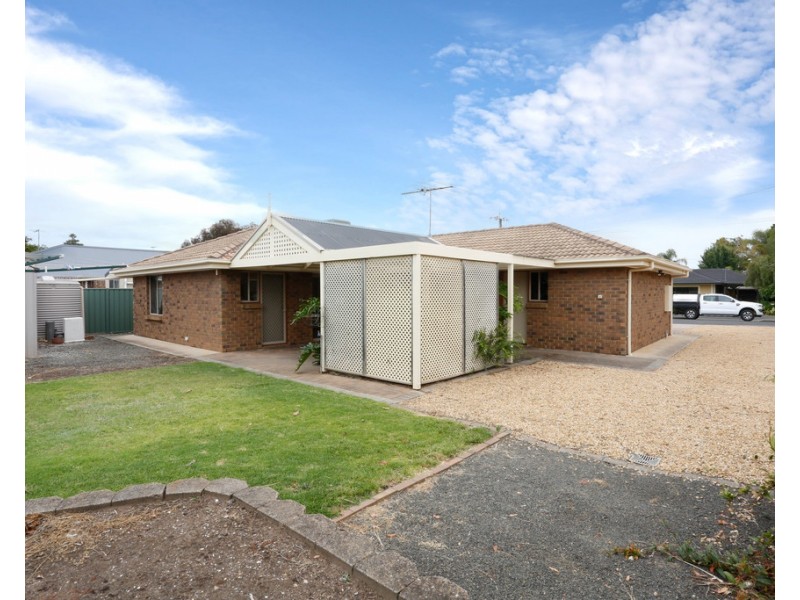 2 BAIRD STREET, Nuriootpa SA 5355