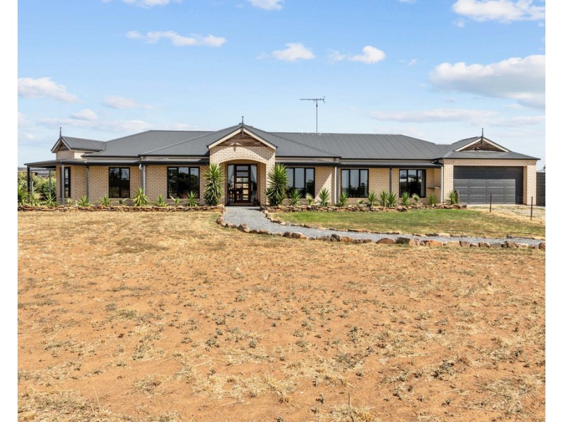 697 EUDUNDA ROAD, Dutton SA 5356