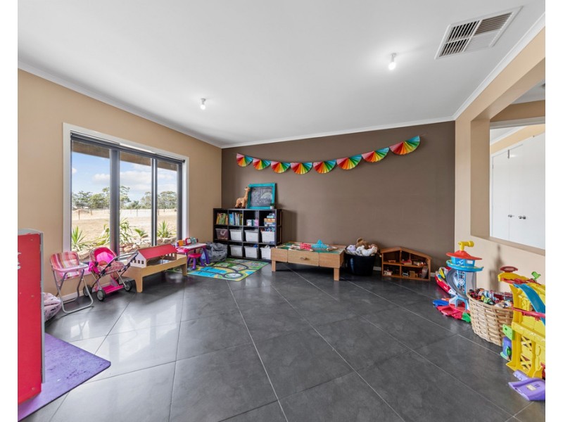 697 EUDUNDA ROAD, Dutton SA 5356