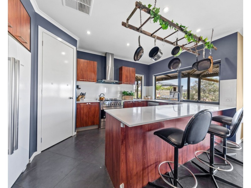 697 EUDUNDA ROAD, Dutton SA 5356