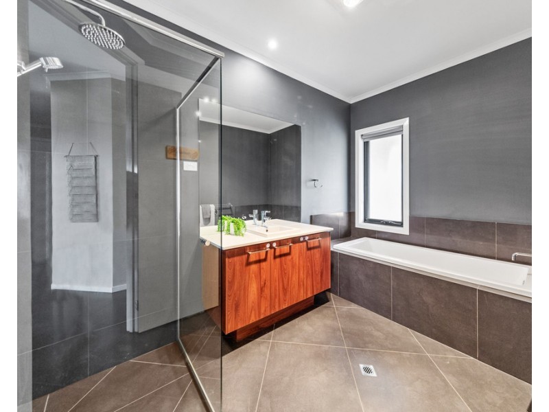 697 EUDUNDA ROAD, Dutton SA 5356