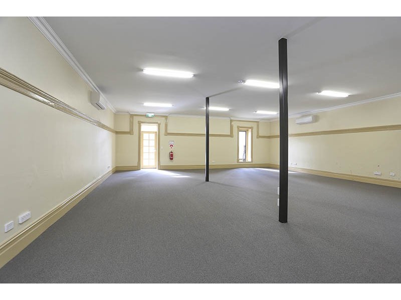203 Main North Road, Clare SA 5453