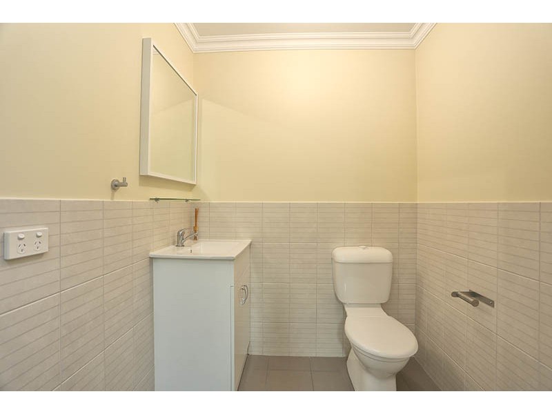 203 Main North Road, Clare SA 5453