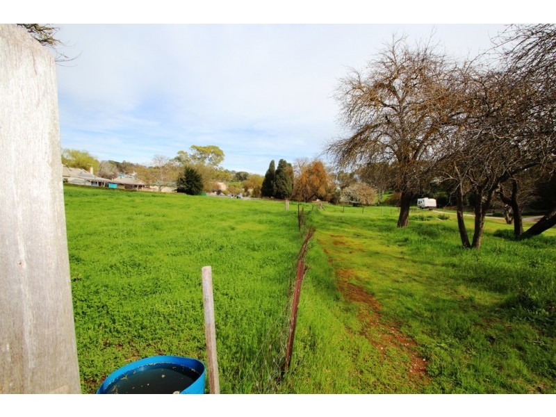 25 – 27 Newcastle, Angaston SA 5353