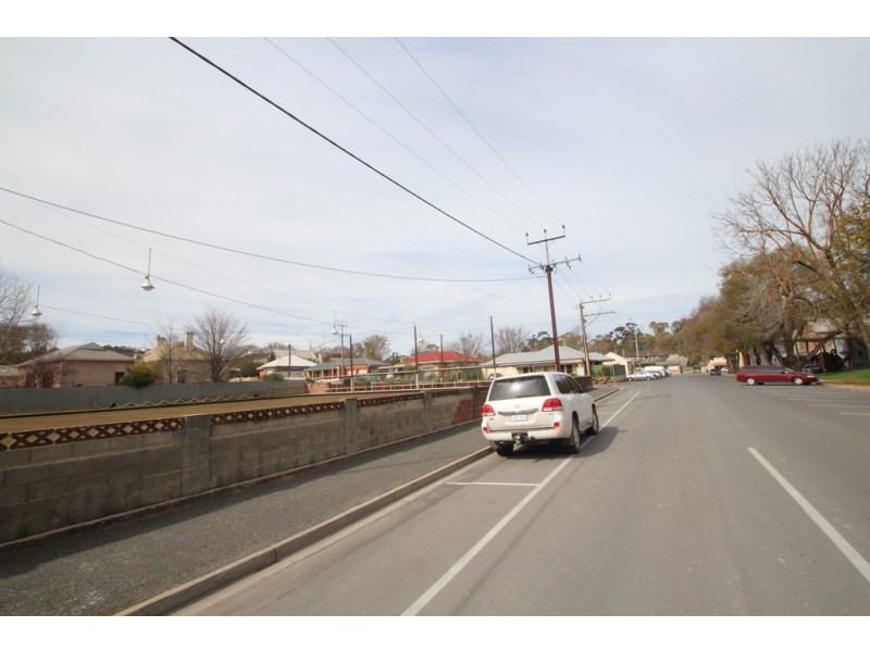 24-26 Cross Street, Angaston SA 5353