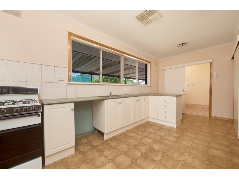 2 Milne Court, Evanston Park SA 5116