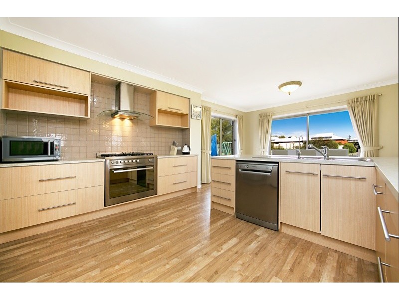 19 Selway Place, Evanston Park SA 5116