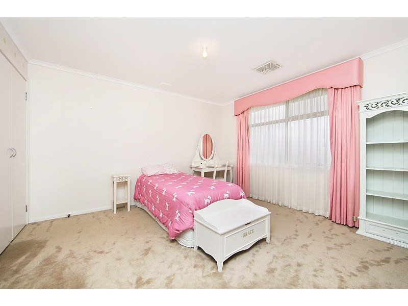 19 Selway Place, Evanston Park SA 5116