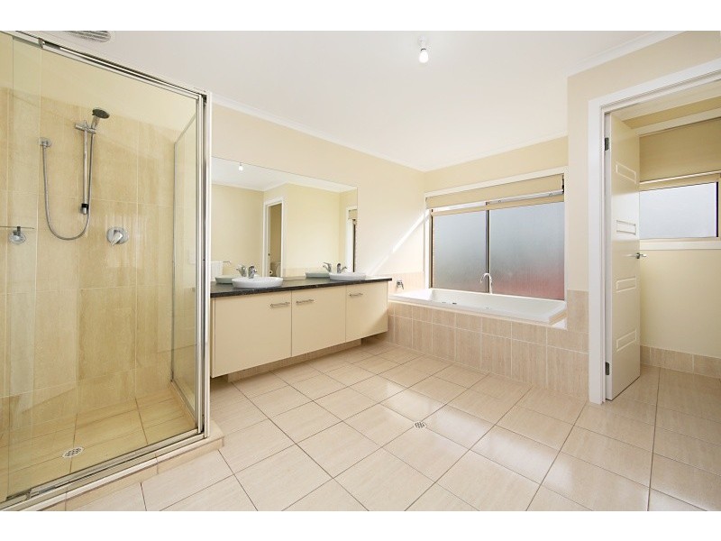 19 Selway Place, Evanston Park SA 5116