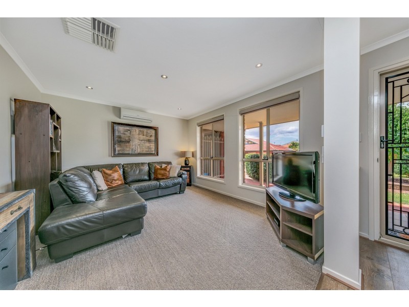 18 Creedon Close, Evanston Park SA 5116
