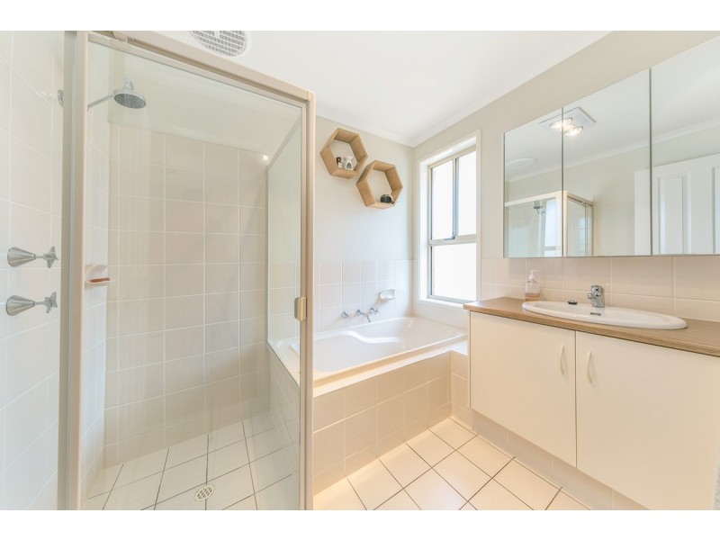 18 Creedon Close, Evanston Park SA 5116