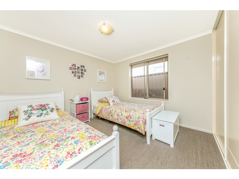 18 Creedon Close, Evanston Park SA 5116