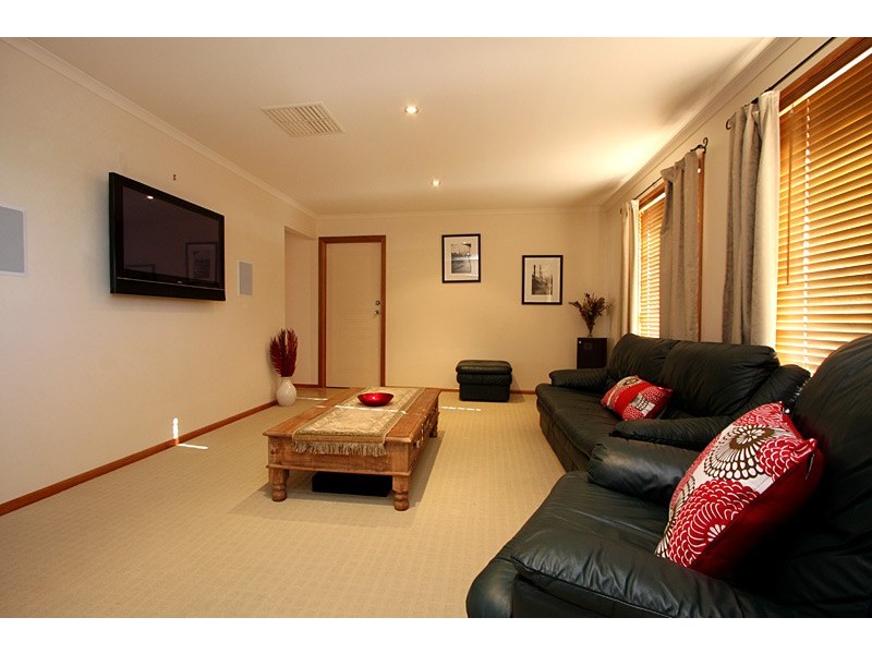 5 Witt Way, Evanston Park SA 5116