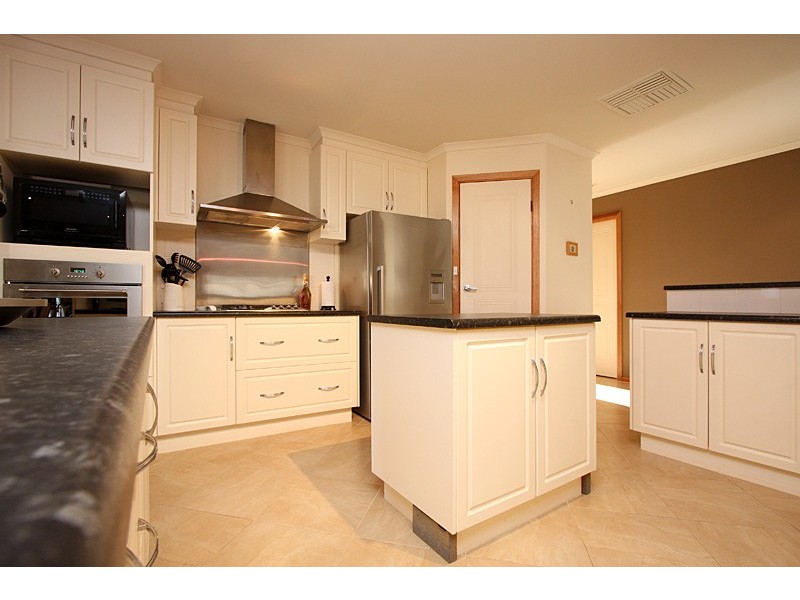 5 Witt Way, Evanston Park SA 5116