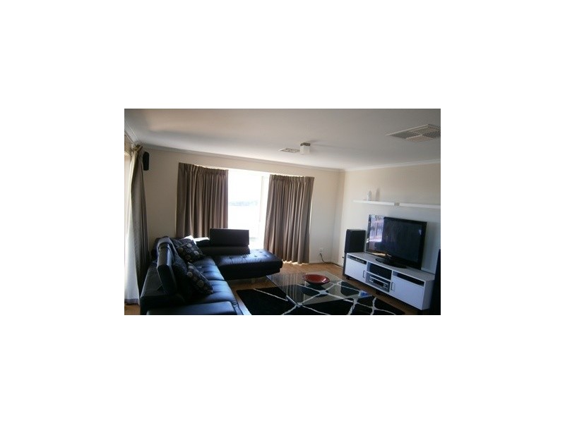 3 Thompson Cct, Evanston Park SA 5116