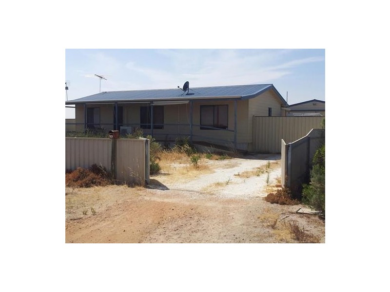 4 Chat Court, Thompson Beach SA 5501