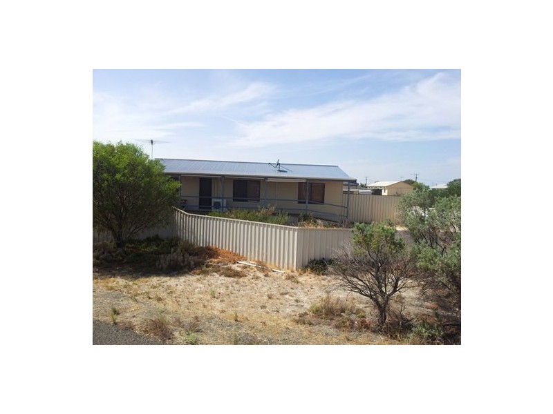 4 Chat Court, Thompson Beach SA 5501