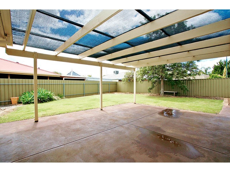 1 Siostrom Court, Willaston SA 5118