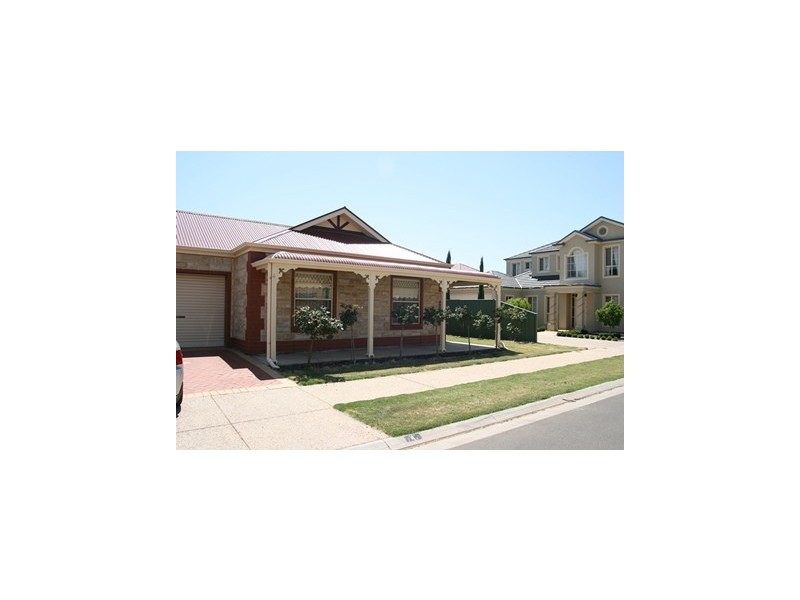 4 Oriole Walk, Mawson Lakes SA 5095