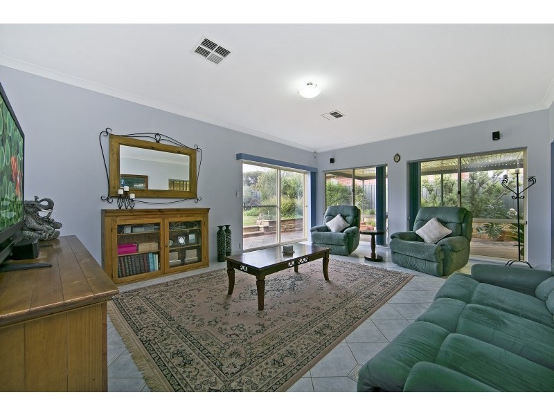 23 Whinnen Street, Evanston Park SA 5116