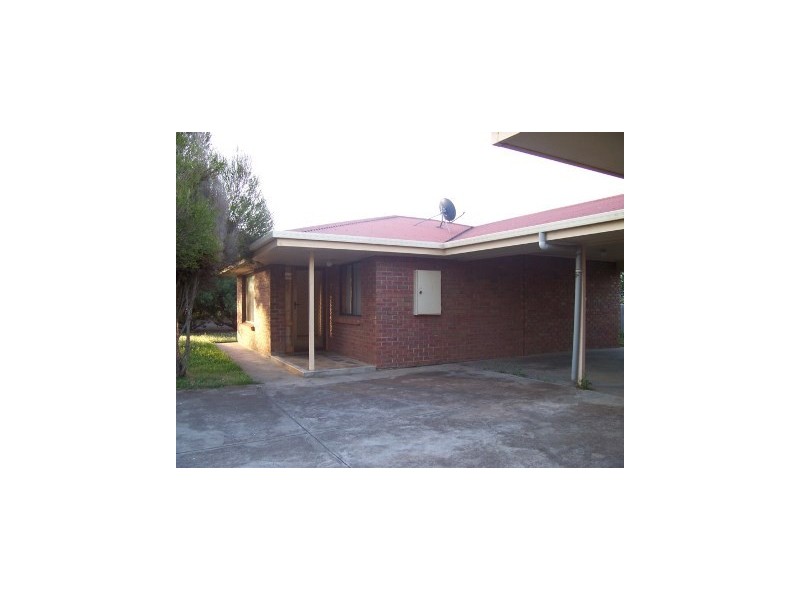 2/2 McInerney Street, Riverton SA 5412
