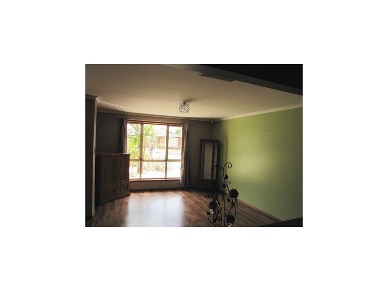 3 Mitchell Drive, Evanston Park SA 5116