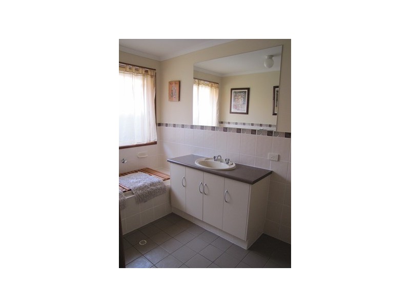 3 Mitchell Drive, Evanston Park SA 5116