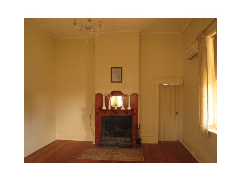 8 Oldham Street, Kapunda SA 5373