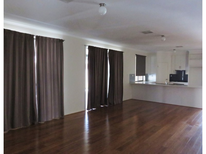 13 Roesler Road, Nuriootpa SA 5355