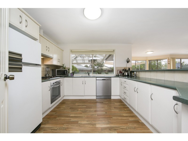 2 Rogers Court, Evanston Park SA 5116