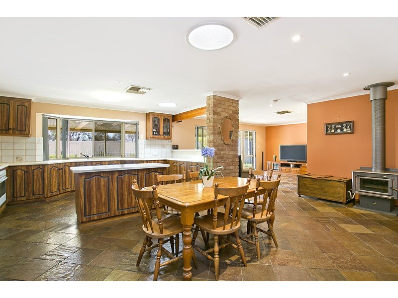 2 Geoffrey Street, Lewiston SA 5501