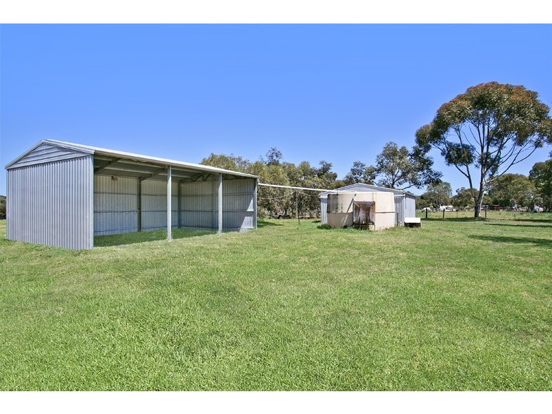 2 Geoffrey Street, Lewiston SA 5501