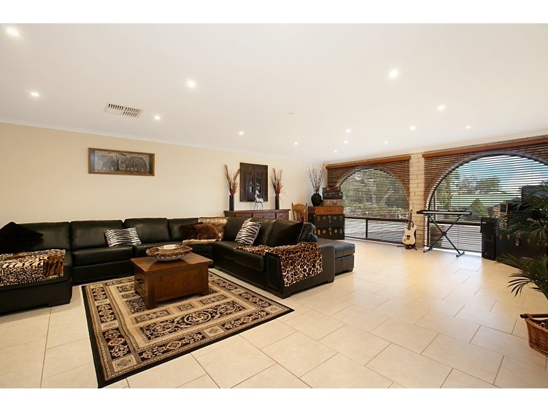 33 Edward Street, Willaston SA 5118