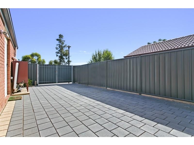 77 Lakeside Drive, Andrews Farm SA 5114