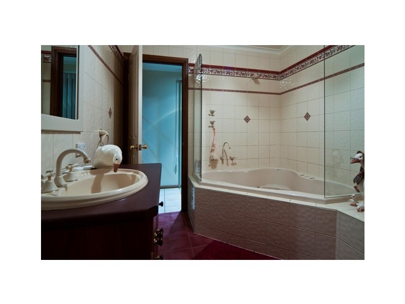 17 Hemaford Grove, Gawler East SA 5118