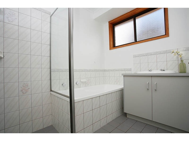 1 Siostrom Court, Willaston SA 5118